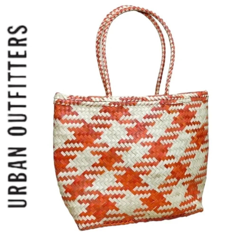 UO Urban Outfitters Daisy Mini Straw Tote Bag NEW